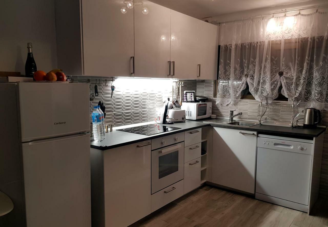 Luxury 2 Bedroom Apt 50 M From Beach Mogan Exterior photo